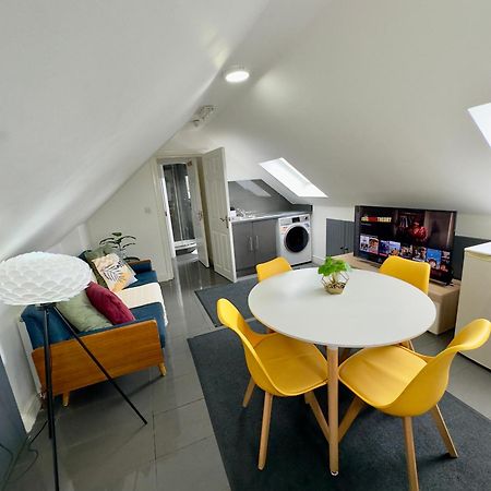 Cosy 3 Bed Apartment Near Birmingham Airport & Nec Perfect For Groups & Contractors! ภายนอก รูปภาพ