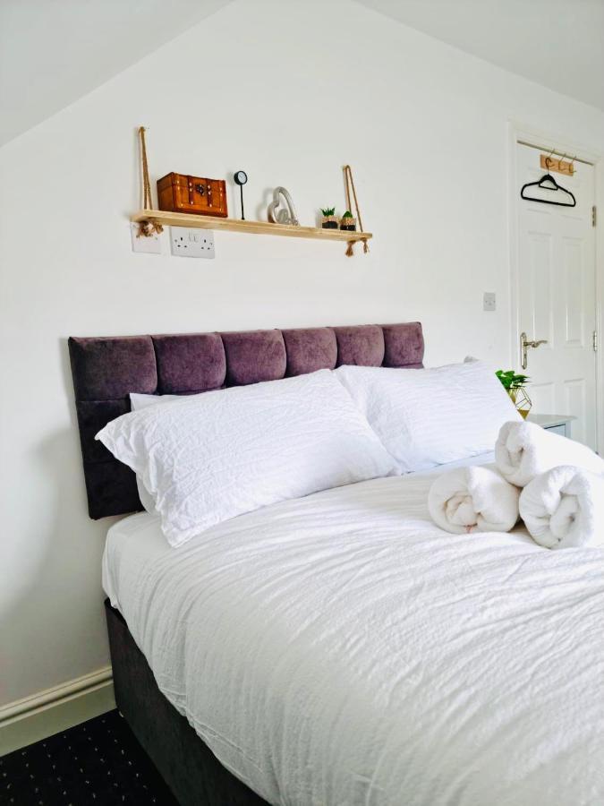 Cosy 3 Bed Apartment Near Birmingham Airport & Nec Perfect For Groups & Contractors! ภายนอก รูปภาพ