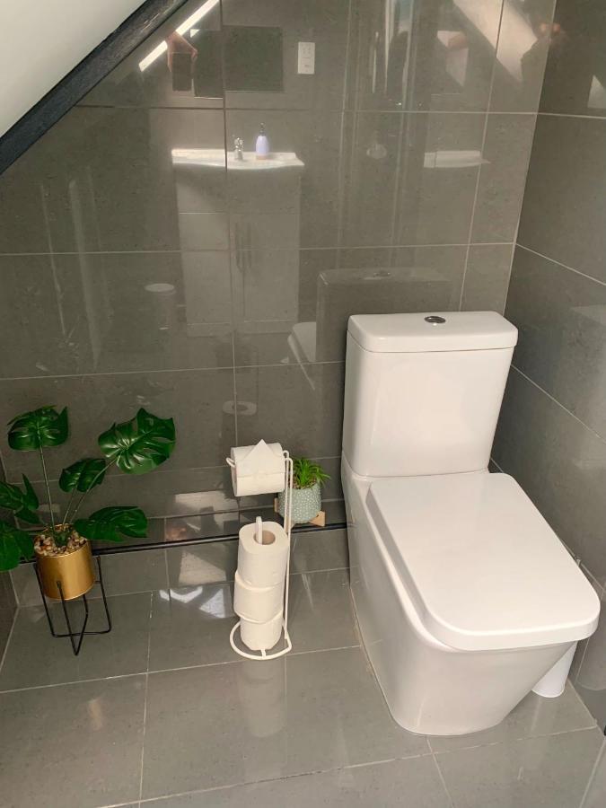 Cosy 3 Bed Apartment Near Birmingham Airport & Nec Perfect For Groups & Contractors! ภายนอก รูปภาพ