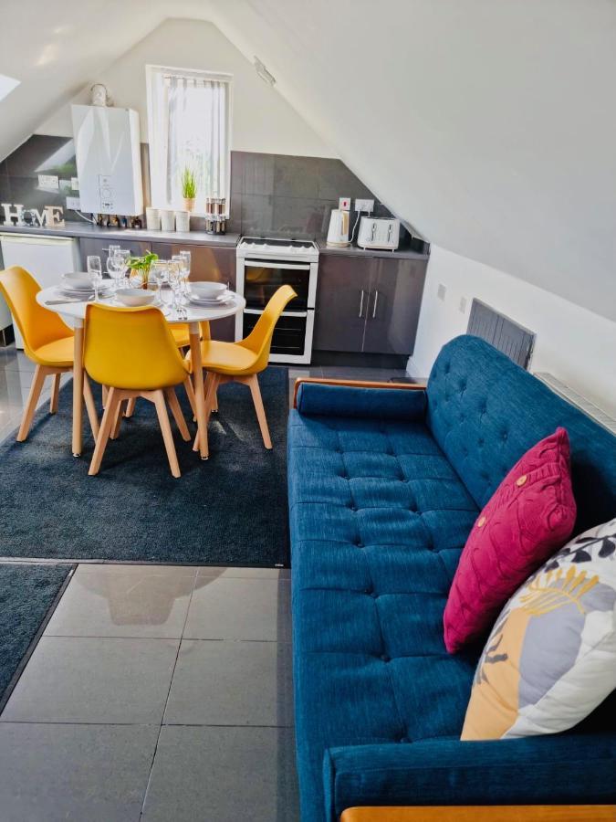 Cosy 3 Bed Apartment Near Birmingham Airport & Nec Perfect For Groups & Contractors! ภายนอก รูปภาพ