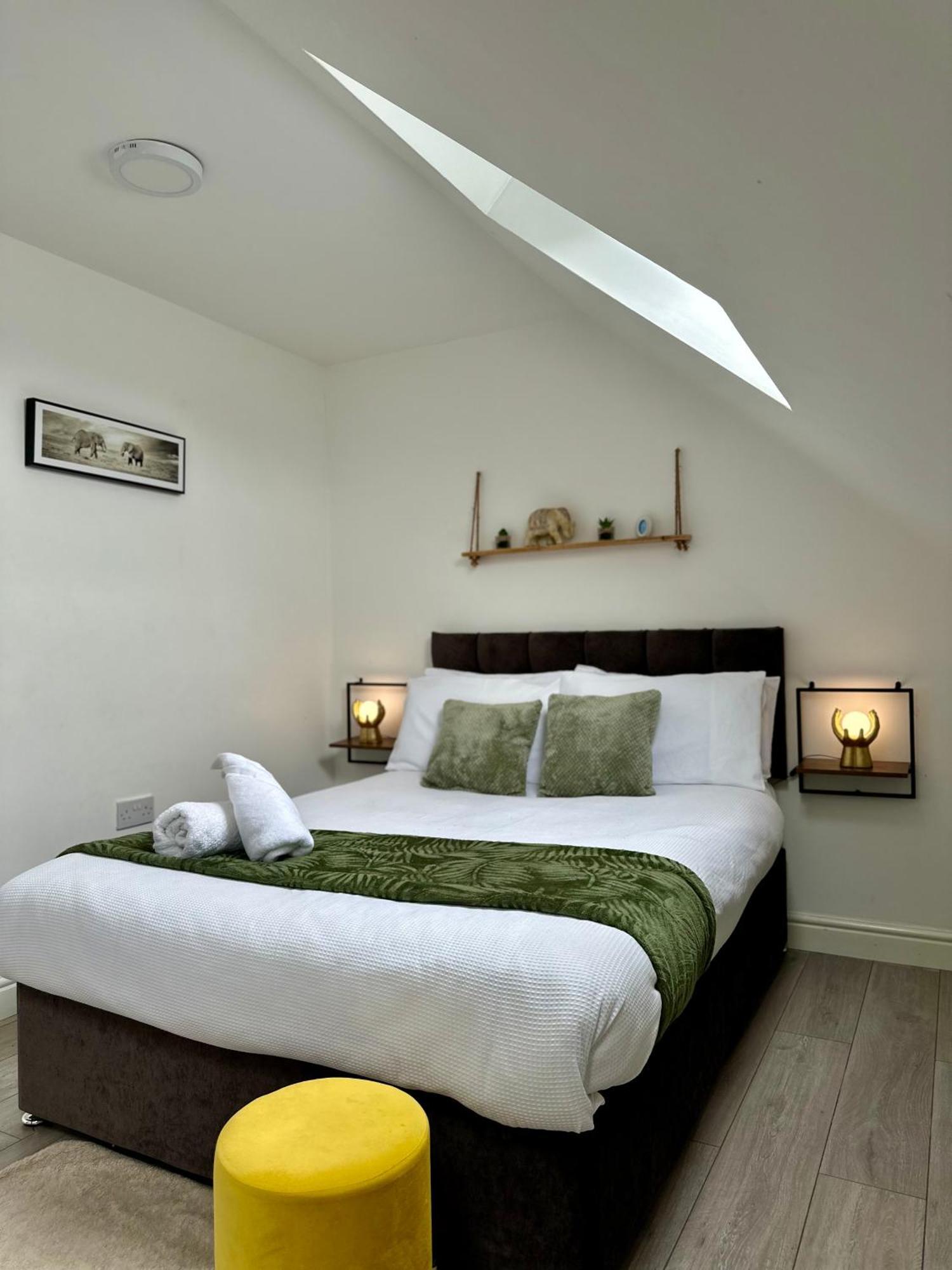 Cosy 3 Bed Apartment Near Birmingham Airport & Nec Perfect For Groups & Contractors! ภายนอก รูปภาพ